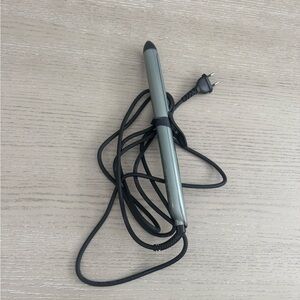 BaByliss European plug 1 Inch Curling Iron